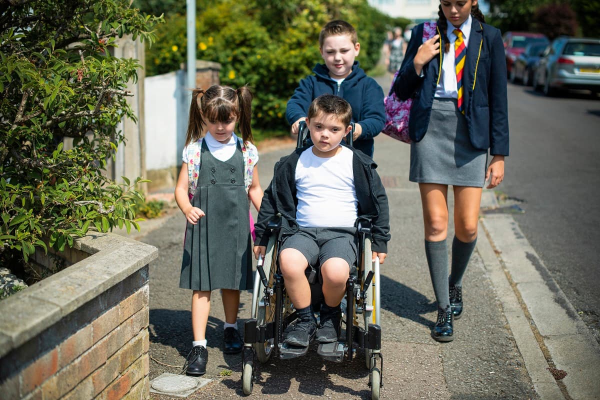 Children walking and wheeling to school